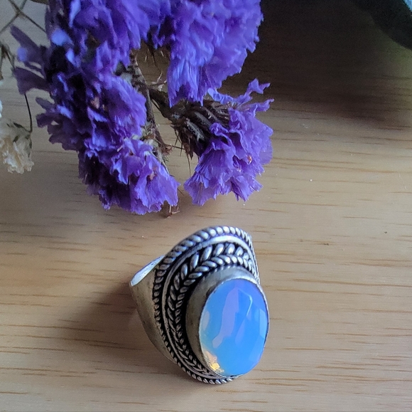vintage 925 Jewelry - Vintage 925 Moonstone Ring. Size 6.5